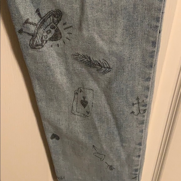 Girlfriend High Rise Jeans - Picture 3 of 6